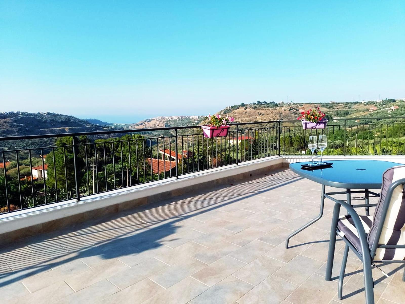 Granatelli Holiday Home Altavilla Milicia Extérieur photo
